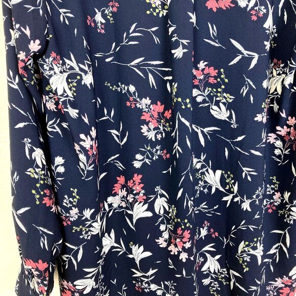 Hilary Radley Women's V-Neck Popover Top Size L Blue Floral Button Cuff - Picture 6 of 9